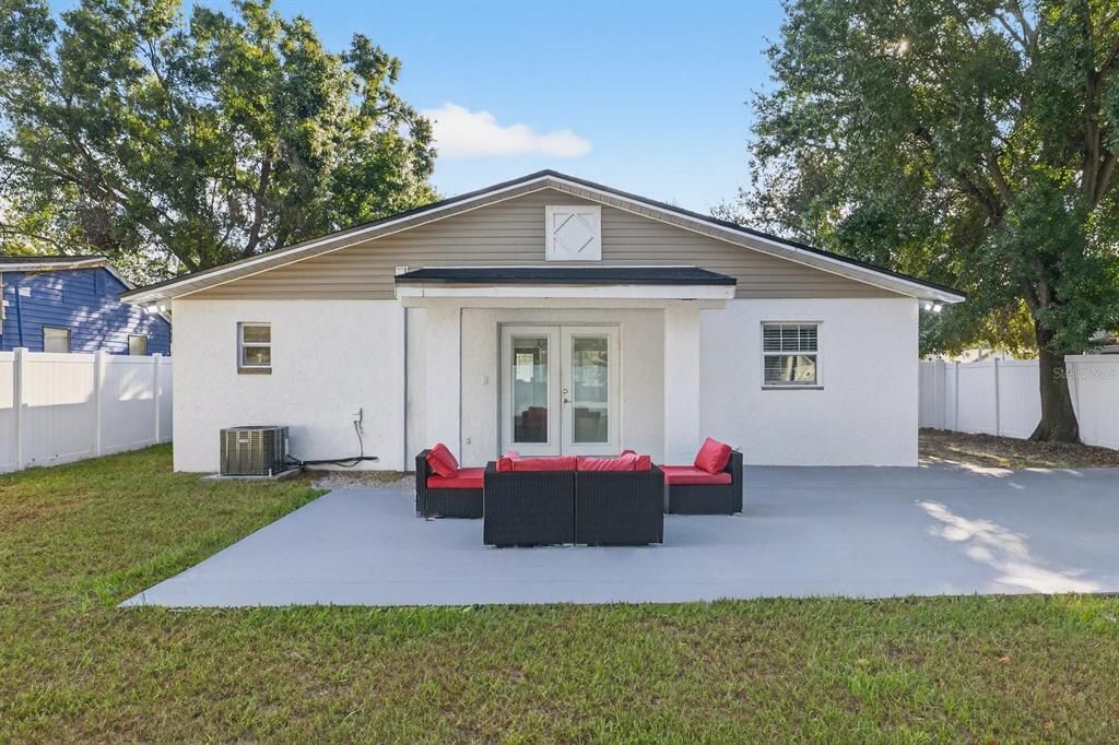 Active With Contract: $445,000 (3 beds, 2 baths, 1314 Square Feet)