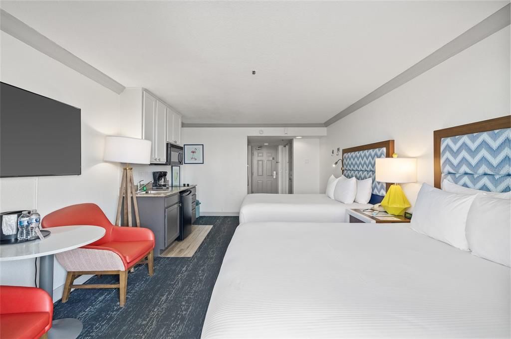 For Sale: $375,000 (0 beds, 1 baths, 330 Square Feet)