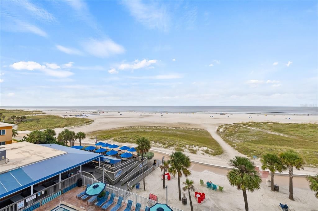 For Sale: $375,000 (0 beds, 1 baths, 330 Square Feet)