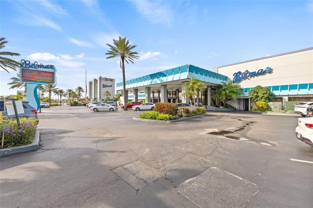 For Sale: $375,000 (0 beds, 1 baths, 330 Square Feet)