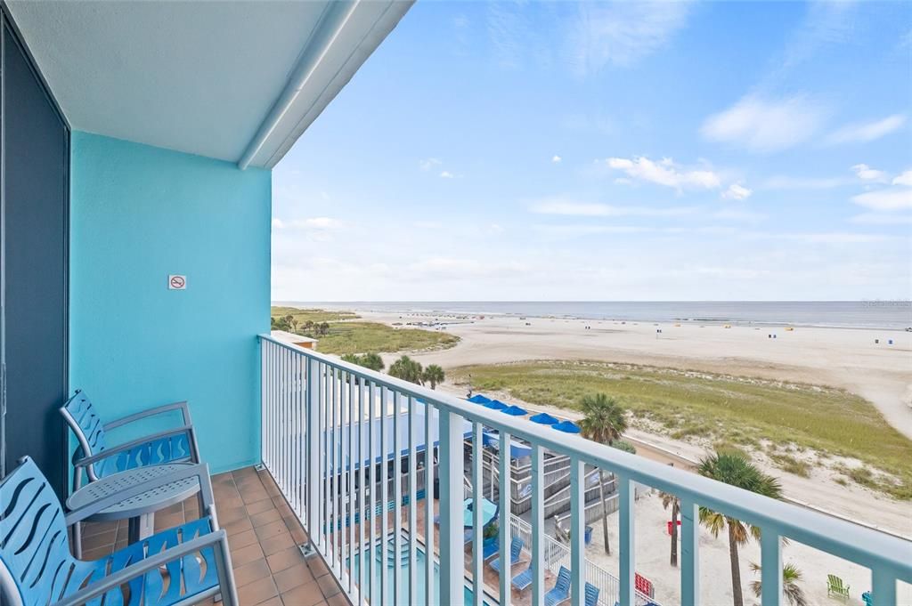 For Sale: $375,000 (0 beds, 1 baths, 330 Square Feet)