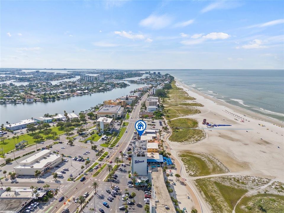 For Sale: $375,000 (0 beds, 1 baths, 330 Square Feet)