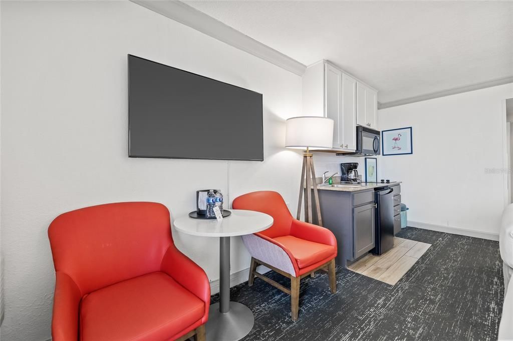 For Sale: $375,000 (0 beds, 1 baths, 330 Square Feet)