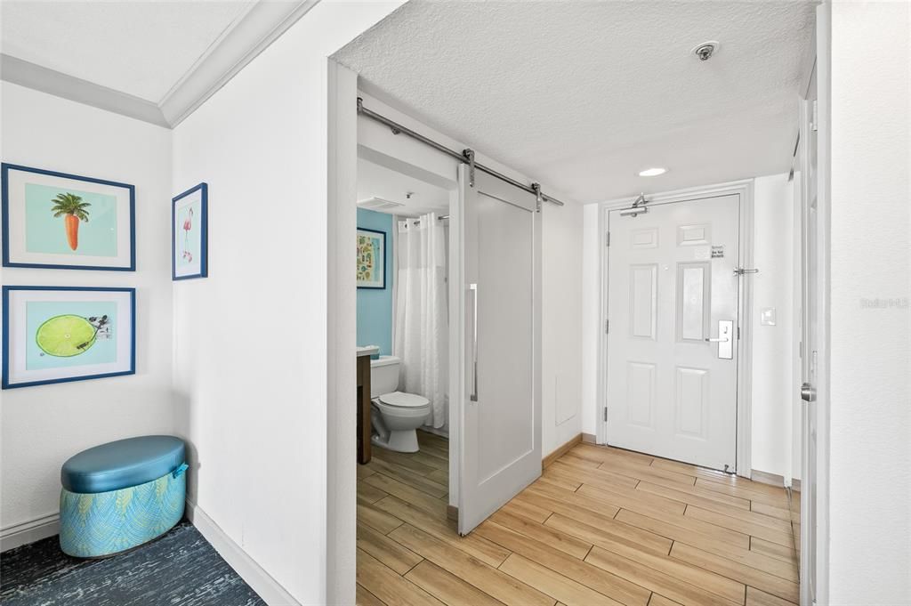 For Sale: $375,000 (0 beds, 1 baths, 330 Square Feet)