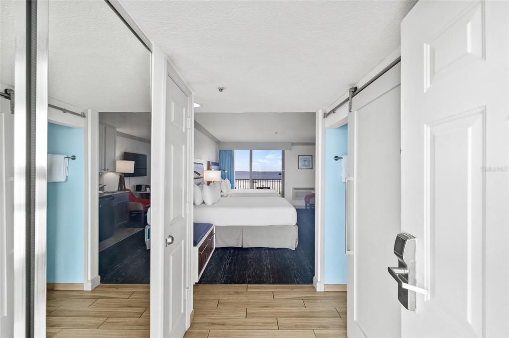 For Sale: $375,000 (0 beds, 1 baths, 330 Square Feet)