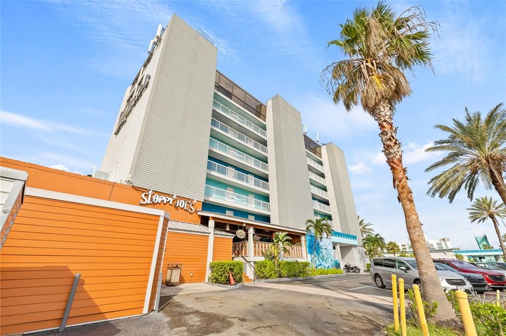 For Sale: $375,000 (0 beds, 1 baths, 330 Square Feet)