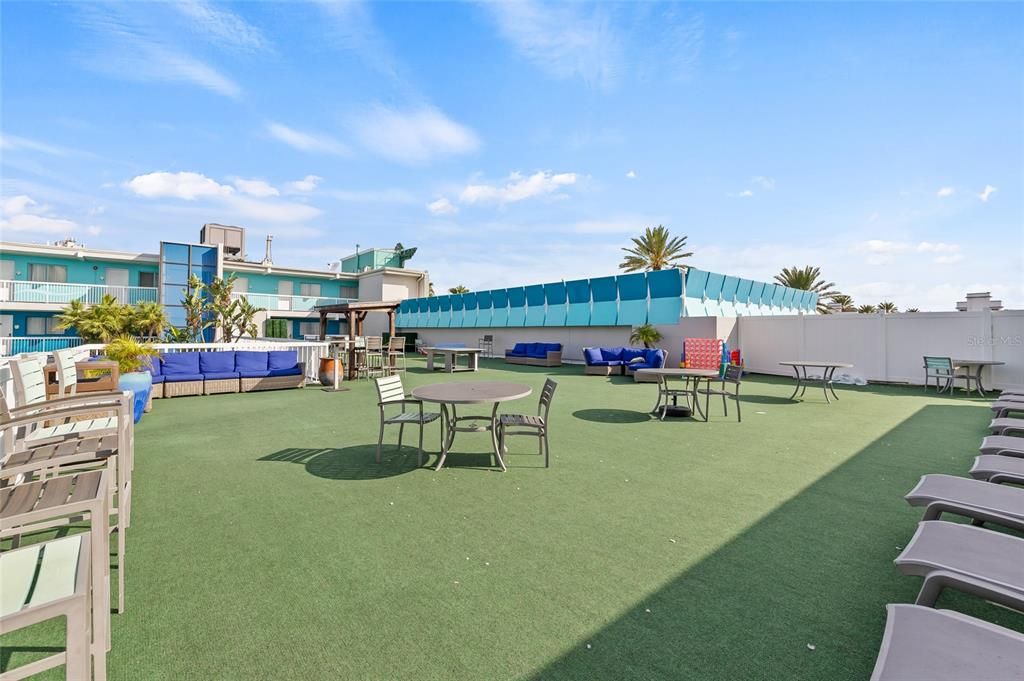 For Sale: $375,000 (0 beds, 1 baths, 330 Square Feet)