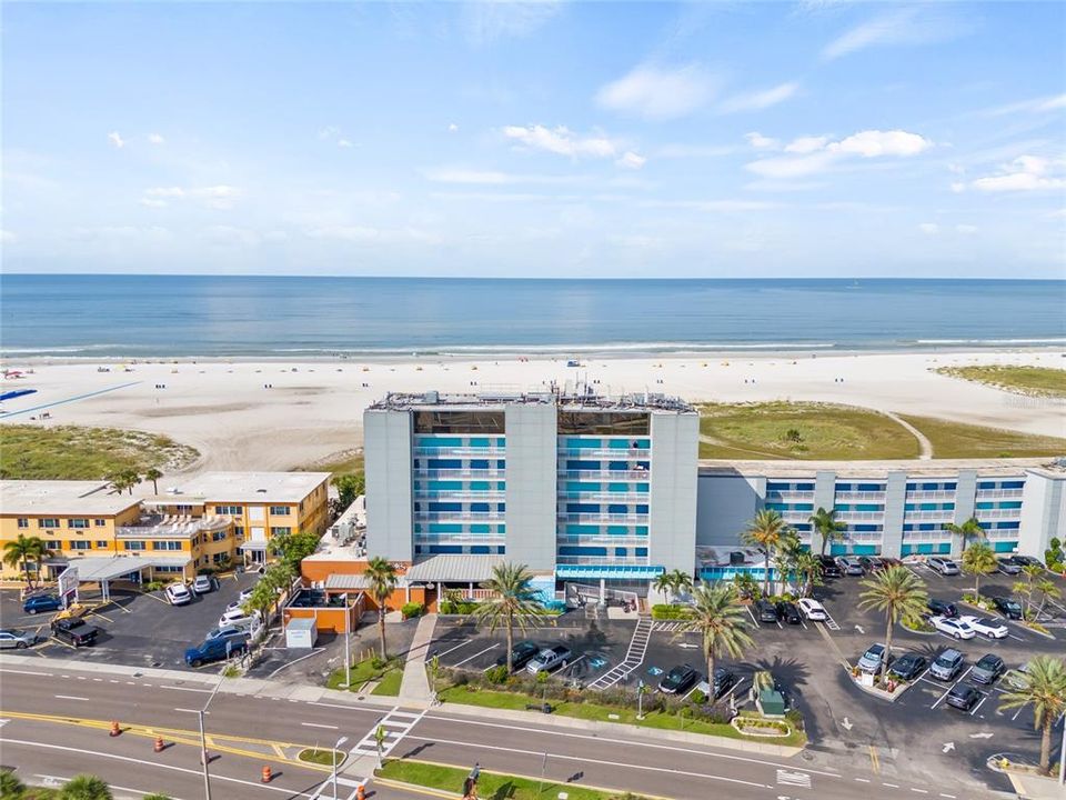 For Sale: $375,000 (0 beds, 1 baths, 330 Square Feet)