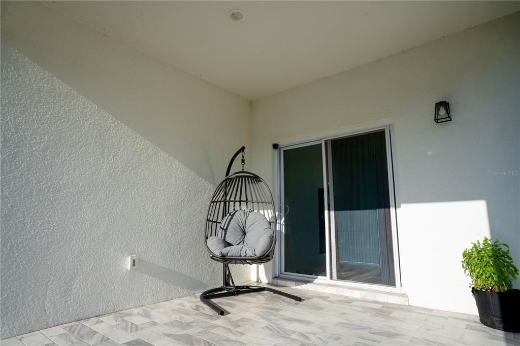 For Sale: $299,999 (4 beds, 2 baths, 1716 Square Feet)