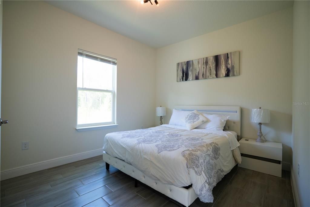 For Sale: $299,999 (4 beds, 2 baths, 1716 Square Feet)