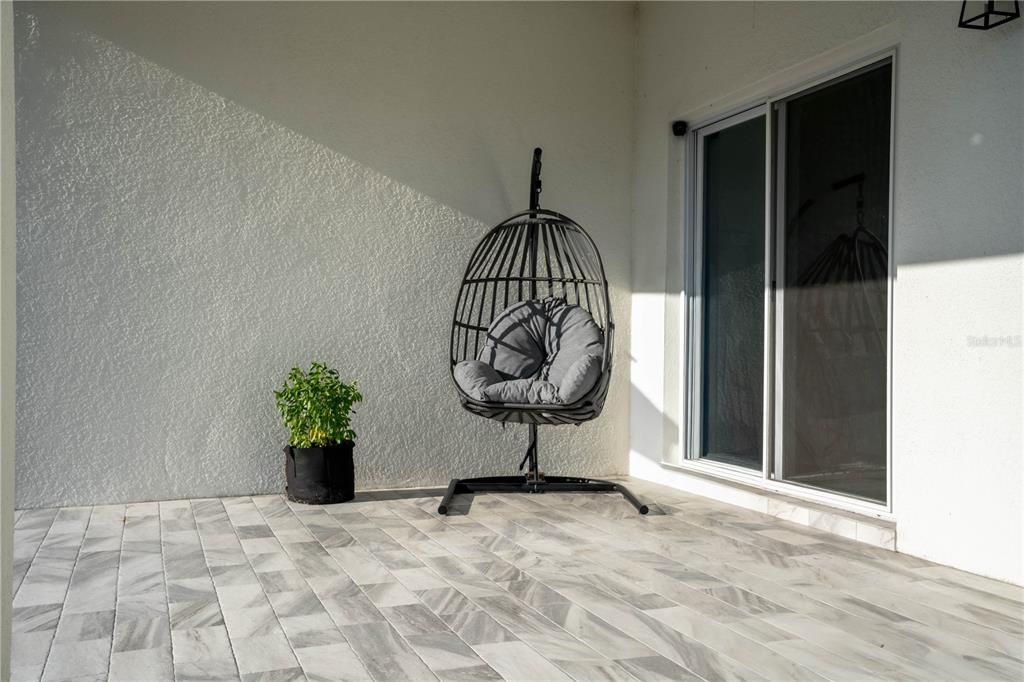 For Sale: $299,999 (4 beds, 2 baths, 1716 Square Feet)