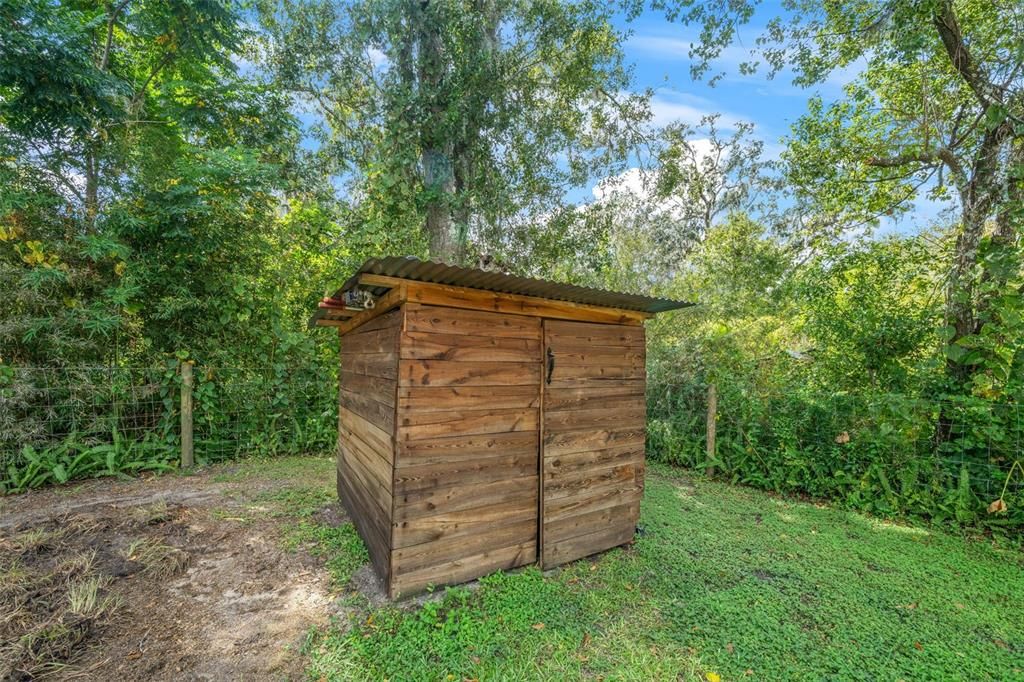 For Sale: $220,000 (3 beds, 2 baths, 920 Square Feet)