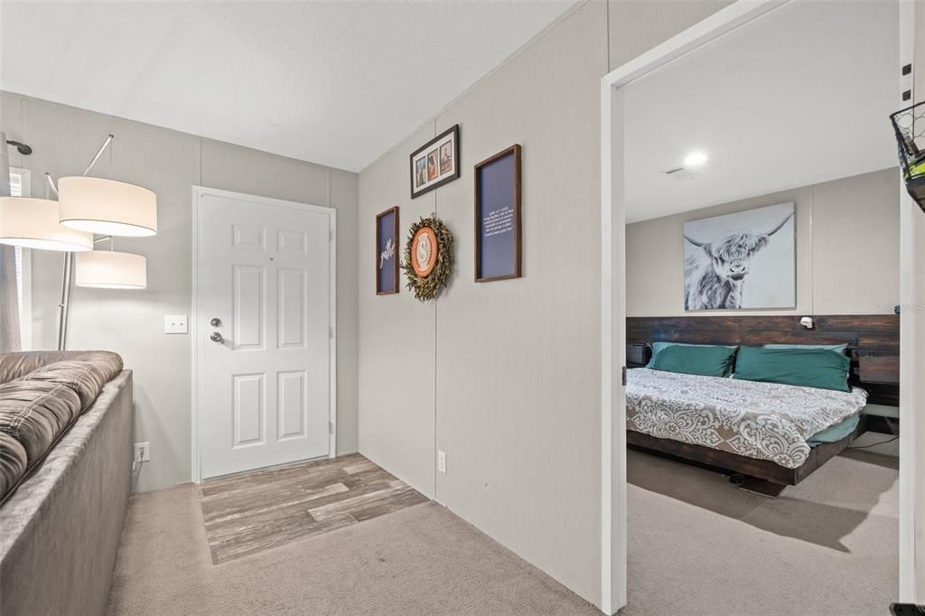 For Sale: $220,000 (3 beds, 2 baths, 920 Square Feet)