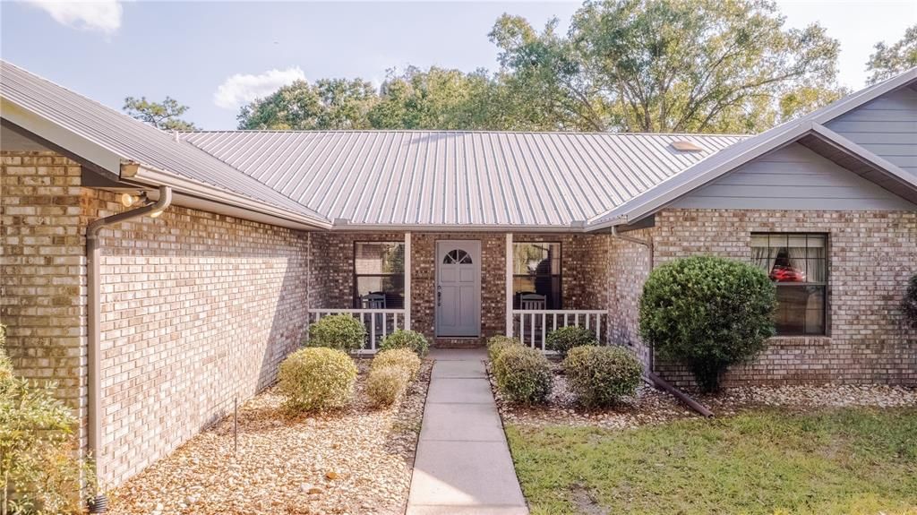 Active With Contract: $648,000 (3 beds, 2 baths, 2406 Square Feet)