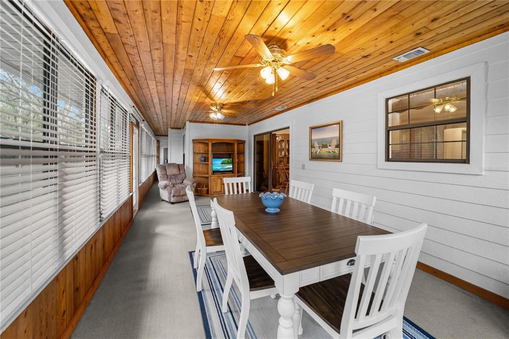 Active With Contract: $648,000 (3 beds, 2 baths, 2406 Square Feet)