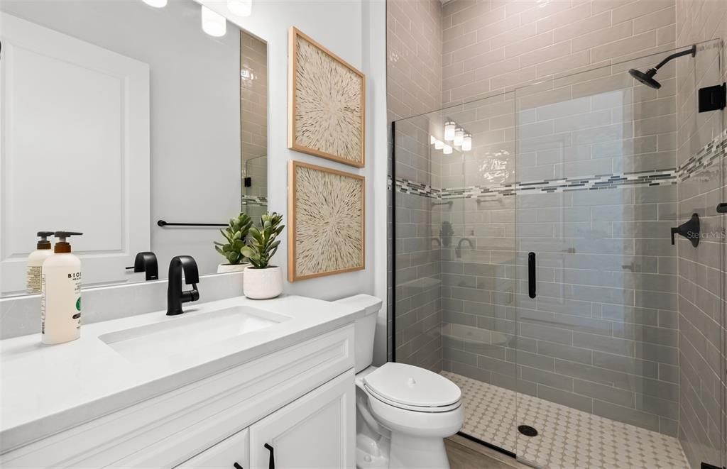 Active With Contract: $900,000 (3 beds, 3 baths, 2483 Square Feet)