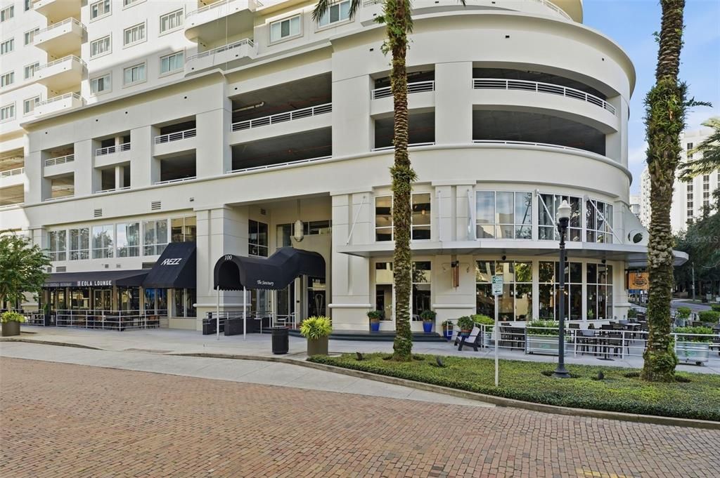 For Rent: $2,600 (1 beds, 2 baths, 1400 Square Feet)