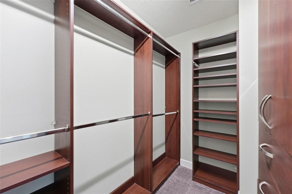 For Rent: $2,600 (1 beds, 2 baths, 1400 Square Feet)