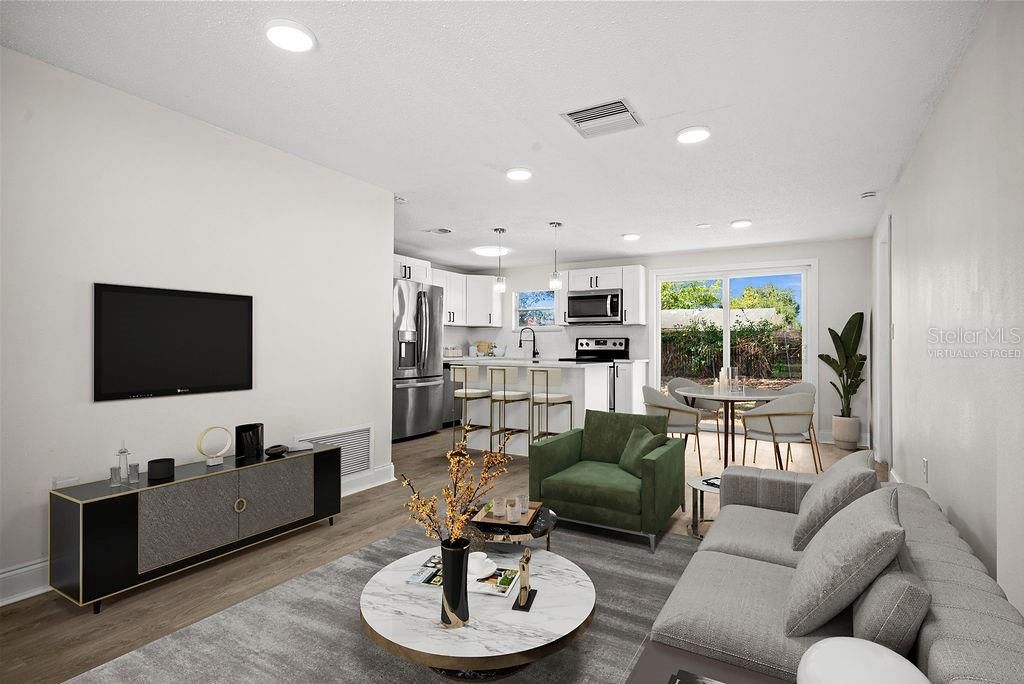 For Sale: $324,900 (3 beds, 1 baths, 900 Square Feet)