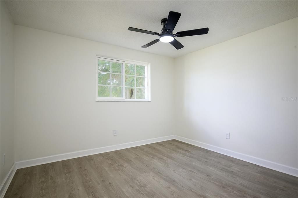 For Sale: $324,900 (3 beds, 1 baths, 900 Square Feet)