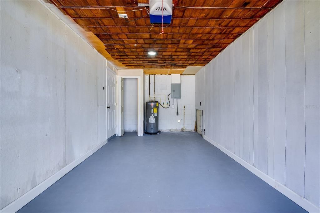 For Sale: $324,900 (3 beds, 1 baths, 900 Square Feet)