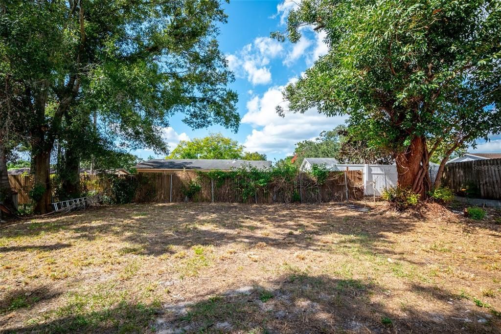 For Sale: $324,900 (3 beds, 1 baths, 900 Square Feet)