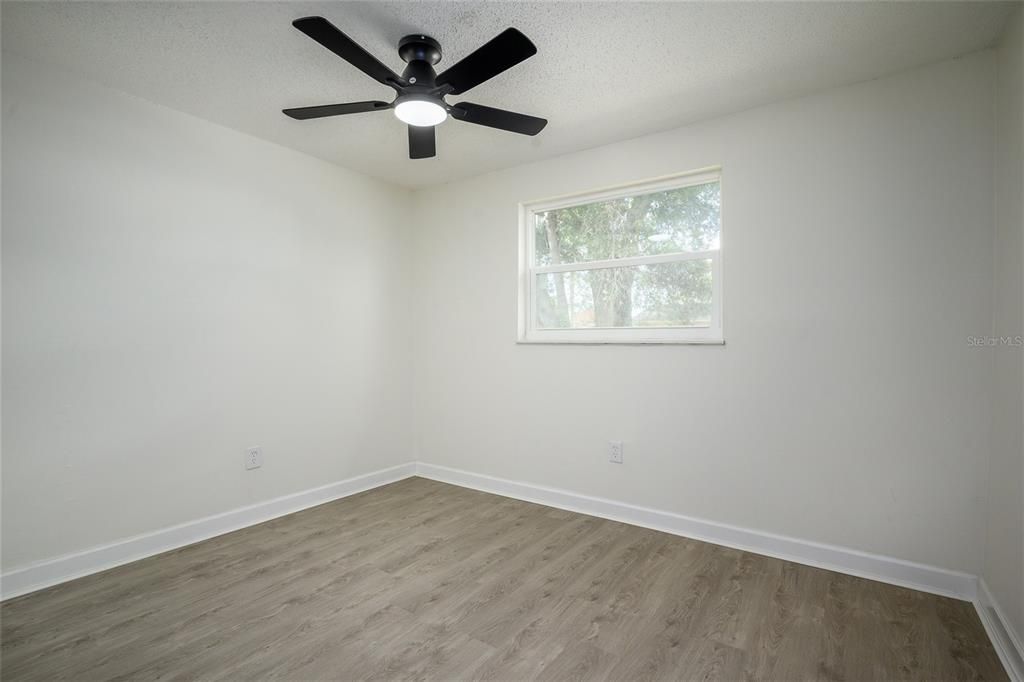 For Sale: $324,900 (3 beds, 1 baths, 900 Square Feet)