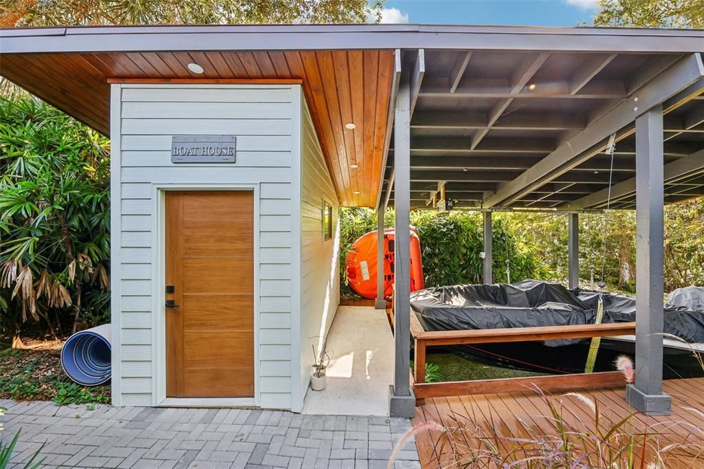 For Sale: $1,836,000 (4 beds, 3 baths, 3142 Square Feet)