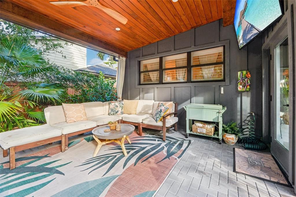 For Sale: $1,836,000 (4 beds, 3 baths, 3142 Square Feet)