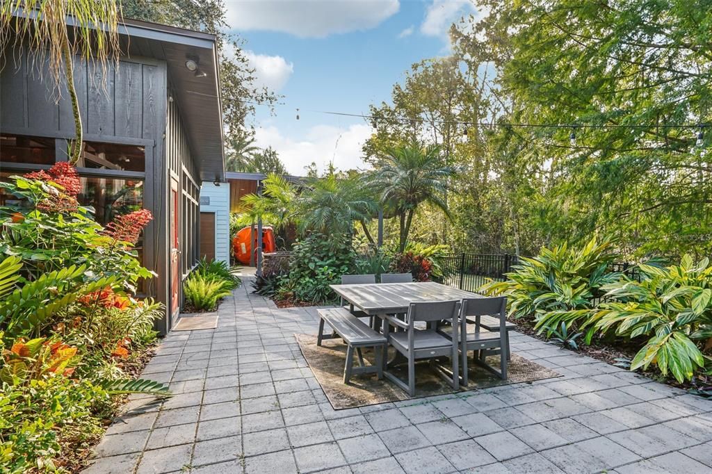 For Sale: $1,836,000 (4 beds, 3 baths, 3142 Square Feet)