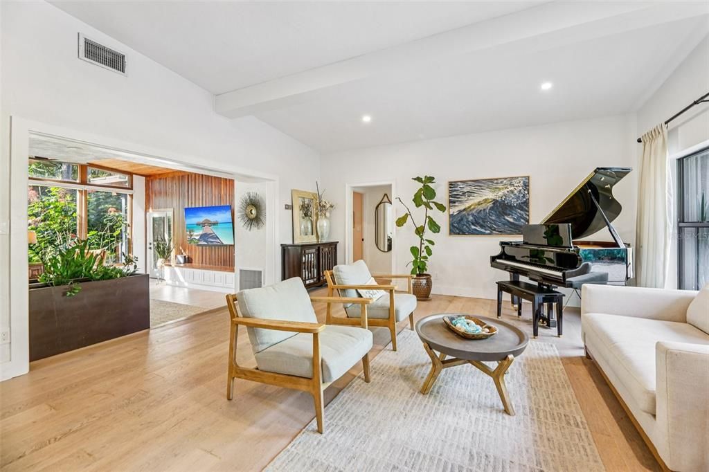 For Sale: $1,836,000 (4 beds, 3 baths, 3142 Square Feet)