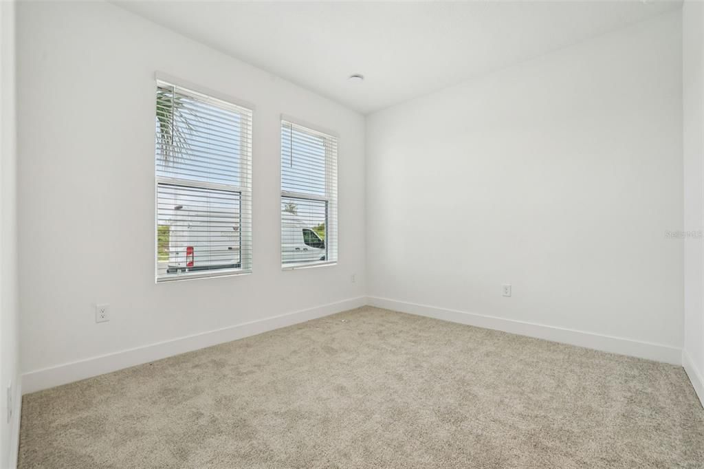 Active With Contract: $465,990 (3 beds, 3 baths, 2072 Square Feet)