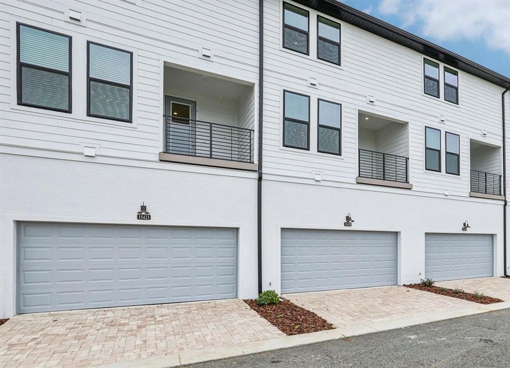 Active With Contract: $465,990 (3 beds, 3 baths, 2072 Square Feet)