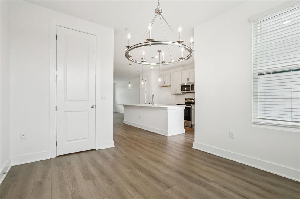 Active With Contract: $465,990 (3 beds, 3 baths, 2072 Square Feet)