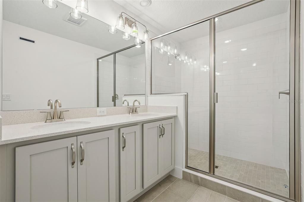 Active With Contract: $465,990 (3 beds, 3 baths, 2072 Square Feet)