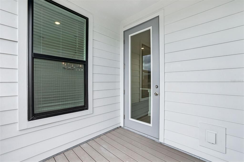 Active With Contract: $465,990 (3 beds, 3 baths, 2072 Square Feet)