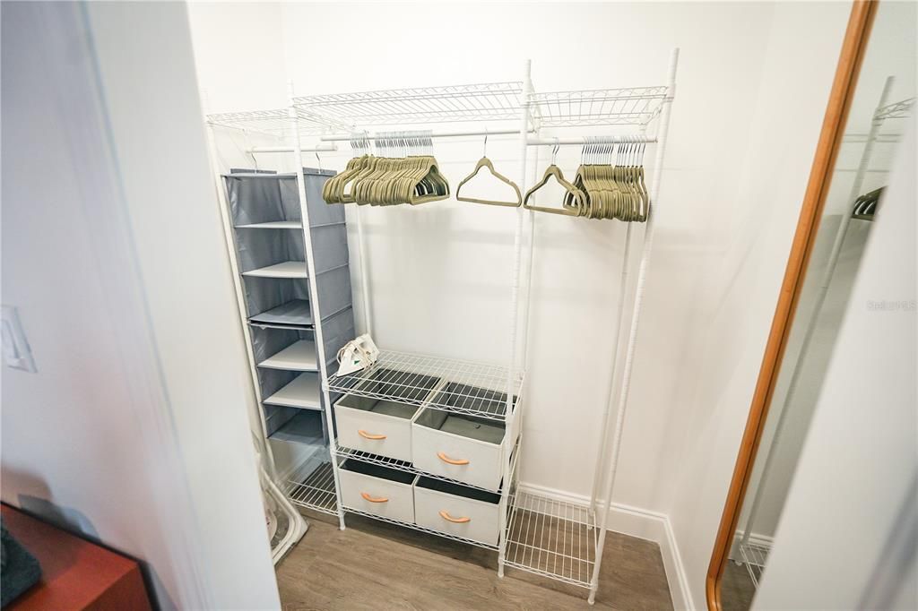 Под контрактом: $315,000 (2 спален, 2 ванн, 1078 Квадратных фут)