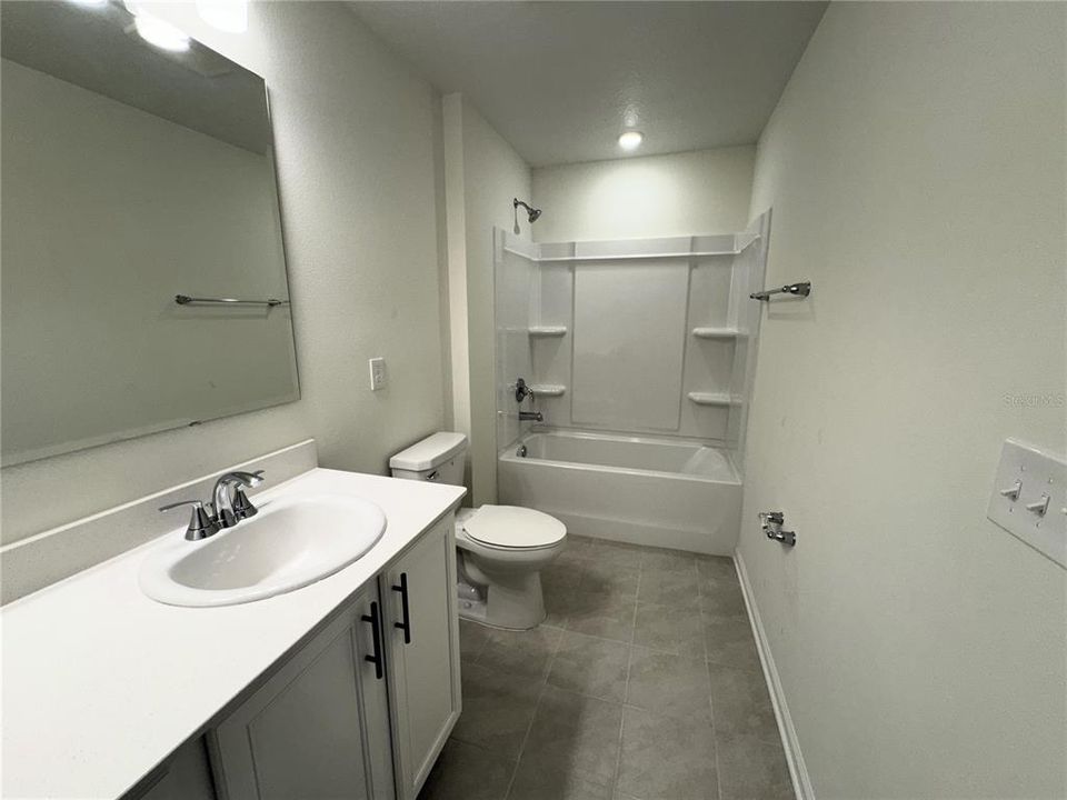 Active With Contract: $2,900 (4 beds, 3 baths, 2566 Square Feet)