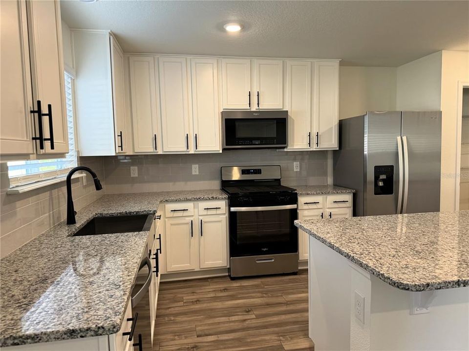 Active With Contract: $2,900 (4 beds, 3 baths, 2566 Square Feet)