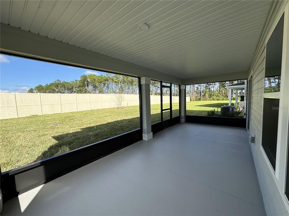 Active With Contract: $2,900 (4 beds, 3 baths, 2566 Square Feet)