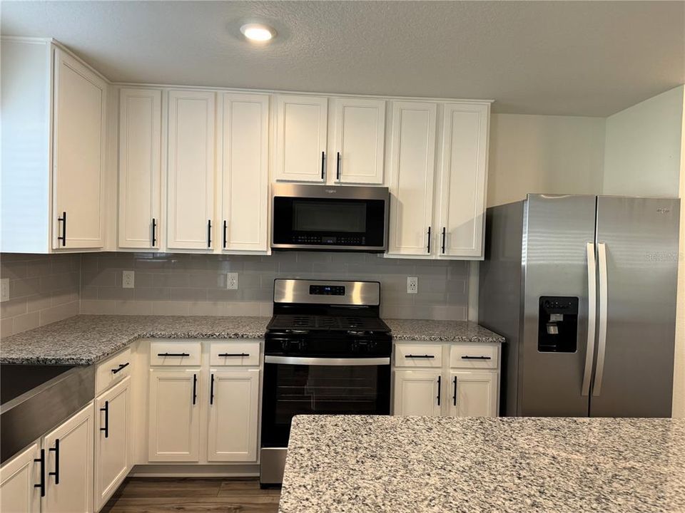 Active With Contract: $2,900 (4 beds, 3 baths, 2566 Square Feet)