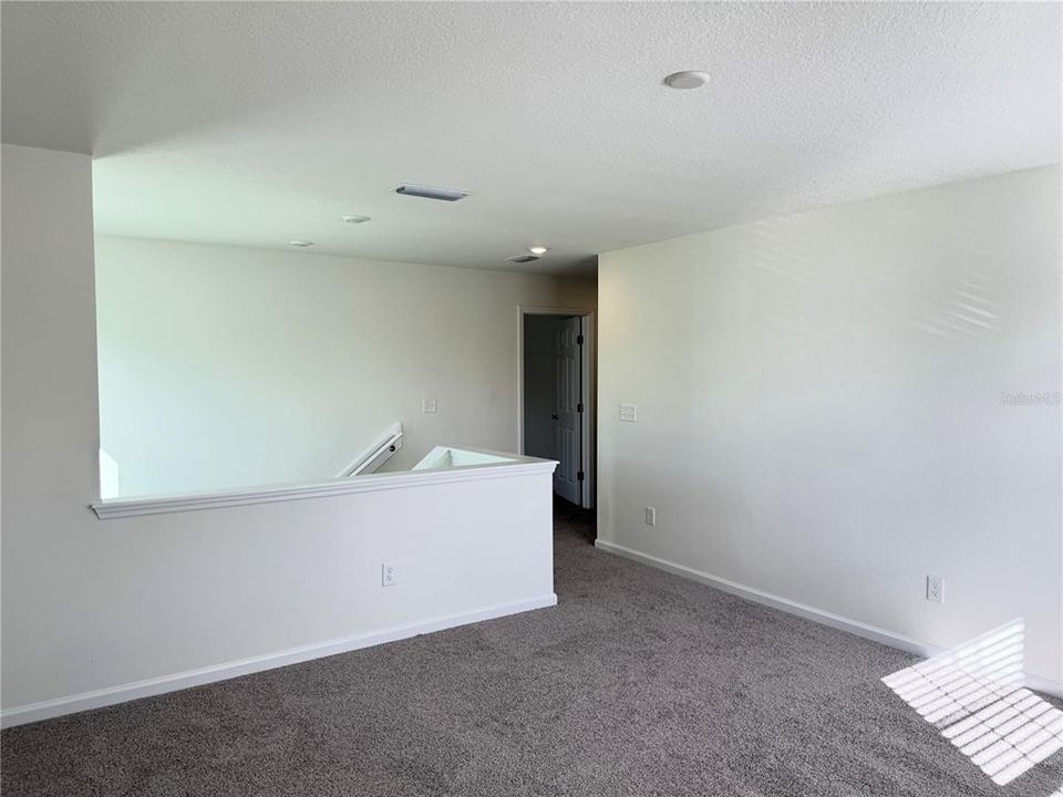 Active With Contract: $2,900 (4 beds, 3 baths, 2566 Square Feet)