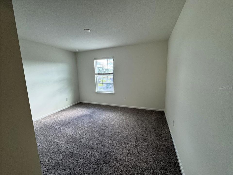 Active With Contract: $2,900 (4 beds, 3 baths, 2566 Square Feet)