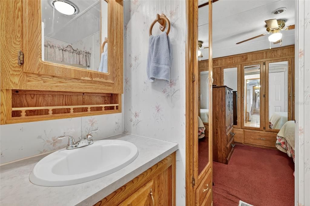 For Sale: $80,000 (2 beds, 1 baths, 790 Square Feet)