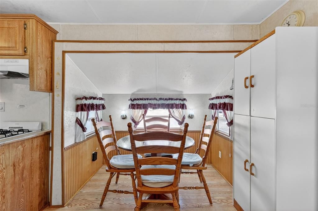 For Sale: $80,000 (2 beds, 1 baths, 790 Square Feet)