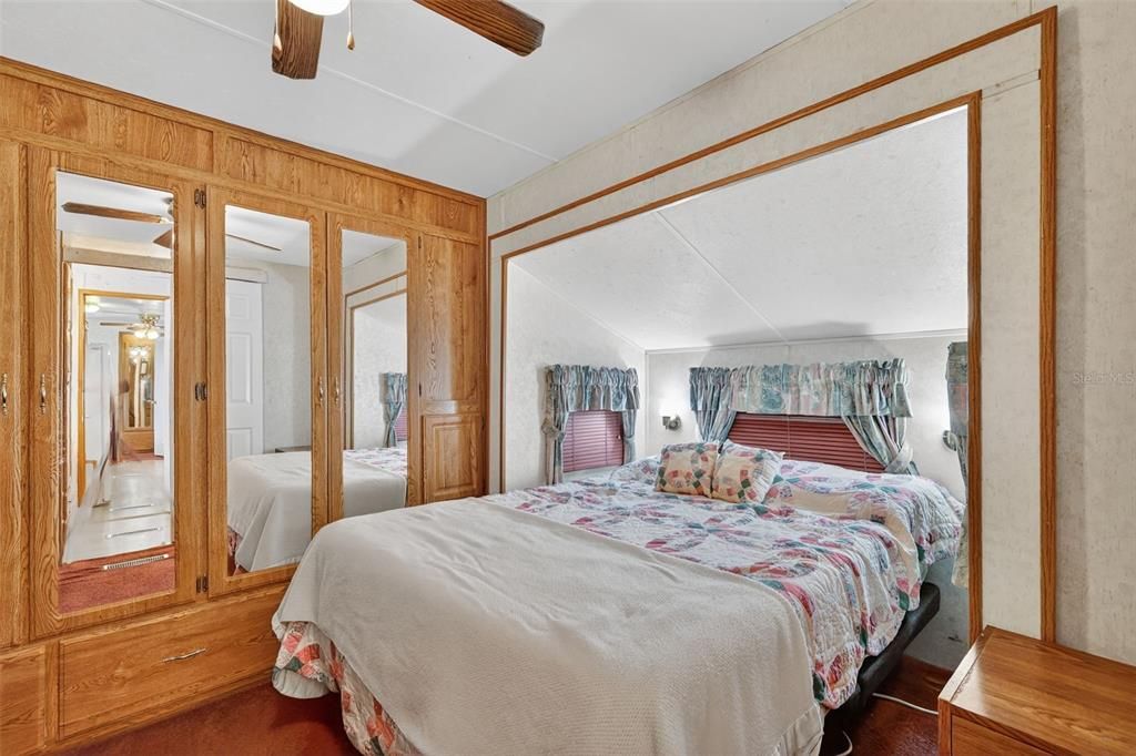 For Sale: $80,000 (2 beds, 1 baths, 790 Square Feet)