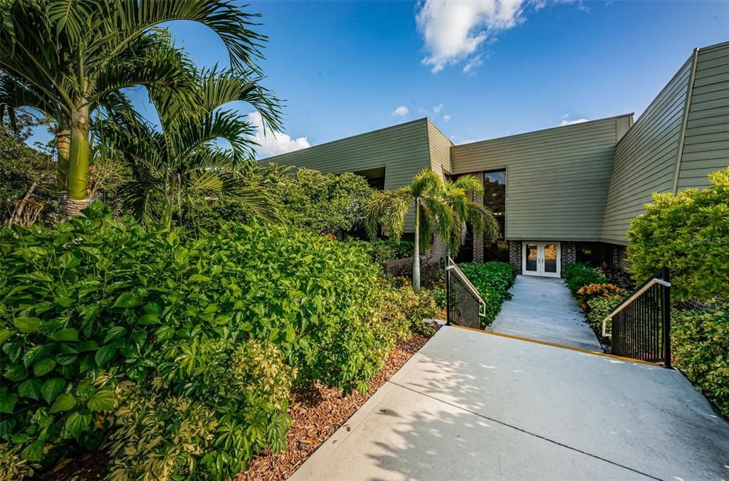 En Venta: $589,000 (2 camas, 2 baños, 1660 Pies cuadrados)