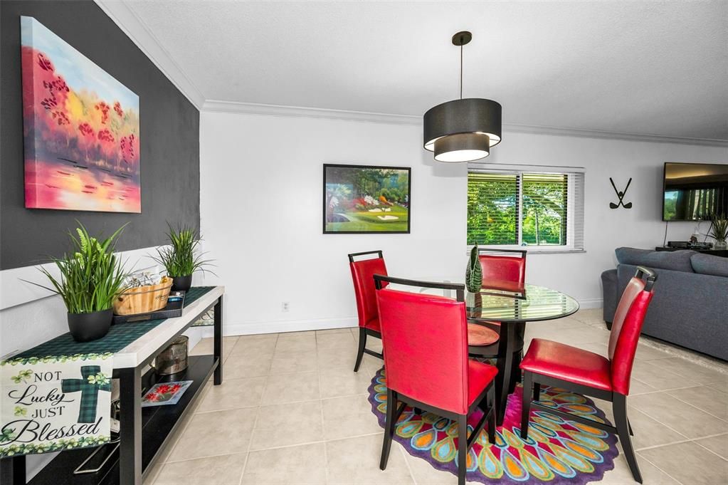 En Venta: $589,000 (2 camas, 2 baños, 1660 Pies cuadrados)