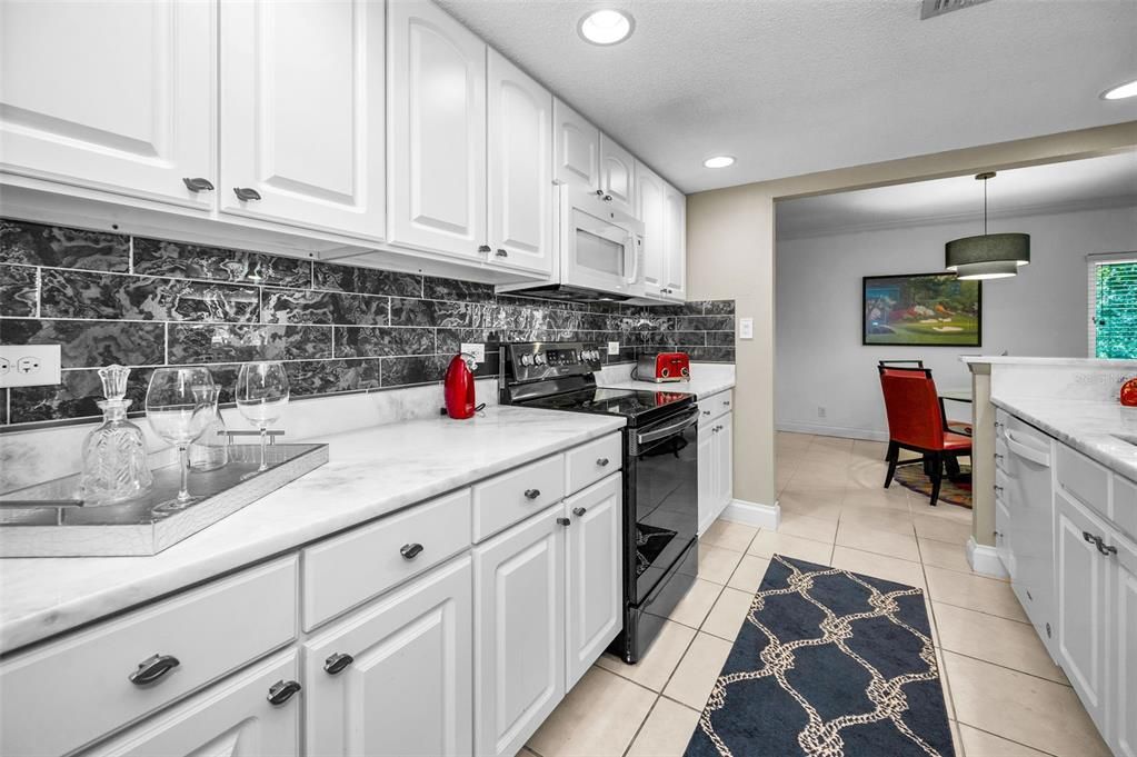 En Venta: $589,000 (2 camas, 2 baños, 1660 Pies cuadrados)