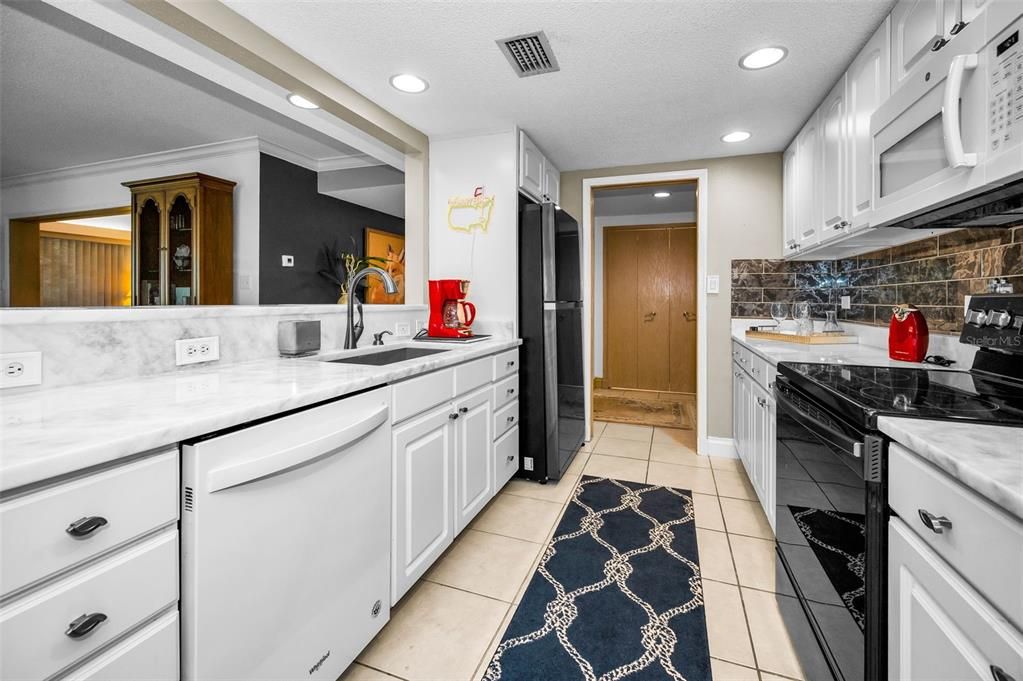 En Venta: $589,000 (2 camas, 2 baños, 1660 Pies cuadrados)